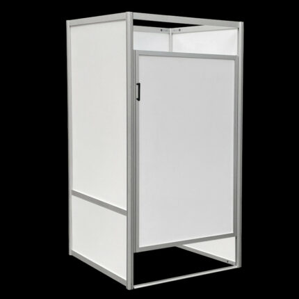 Kleedkamer wit HxBxD 200x100x100cm FLX onderbouw, aluminium frame, PVC planelen en afsluitbare deur, voor winkels en evenementen.
