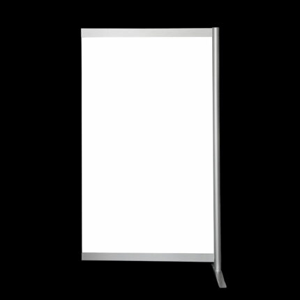 Witte wand aanbouw op voeten, 190cm hoog en 99cm breed. Ook te gebruiken als scheidingswand, expositiewand, expopaneel of posterbord.