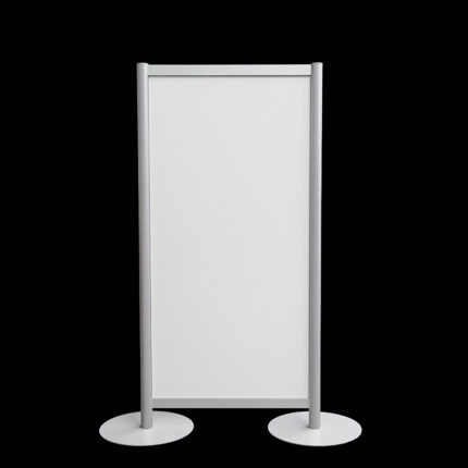 Witte wand basis, op schijven, 190cm hoog en 104cm breed. Ook te gebruiken als scheidingswand, expositiewand, expopaneel of posterbord.