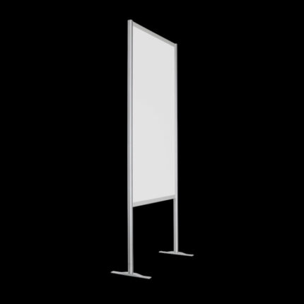 Witte wand, open onderzijde, op voeten, hoog 228cm en breed 104cm. Ook te gebruiken als scheidingswand, expositiewand, expopaneel of posterbord.