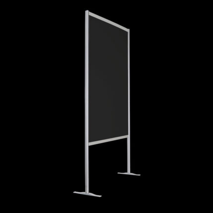 Zwarte wand, open onderzijde, op voeten, 252cm hoog en 145cm breed. Ook te gebruiken als scheidingswand, expositiewand, expopaneel of posterbord.