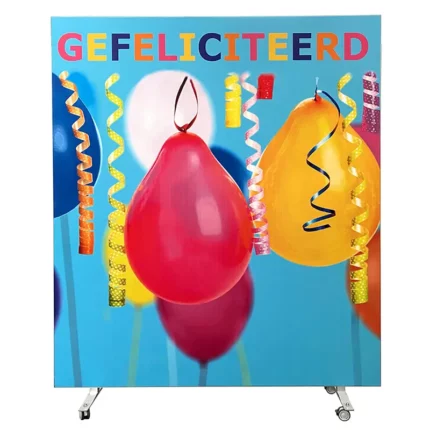 Themawand Gefeliciteerd akoestisch op wielen HxB235x193cm met geprinte doeken en geluidsdempende vulling, scheidingswand voor kantoor, beurs, event en flexibele werkruimtes. wielen
