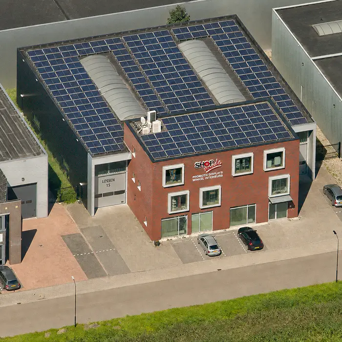 Foto vanuit de lucht van het pand van Shopmade in IJsselstein